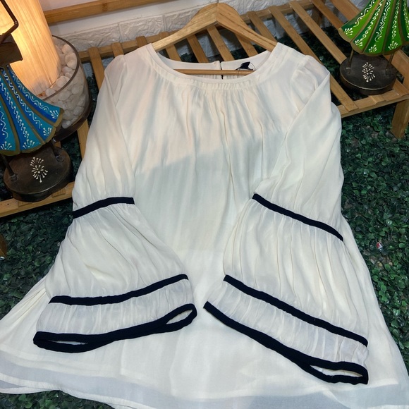 Ann Taylor Tops. Size- M - Picture 3 of 14